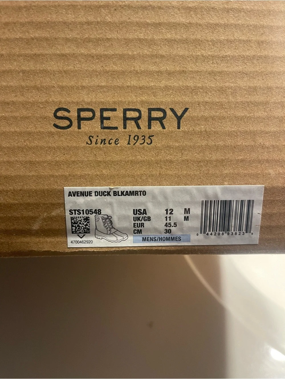 Sperry Men's Brown Leather Lace-Up Boots with Black Platform Sole